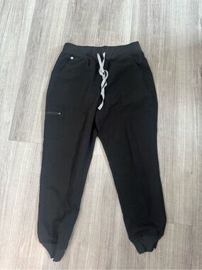 FIGS women’s joggers